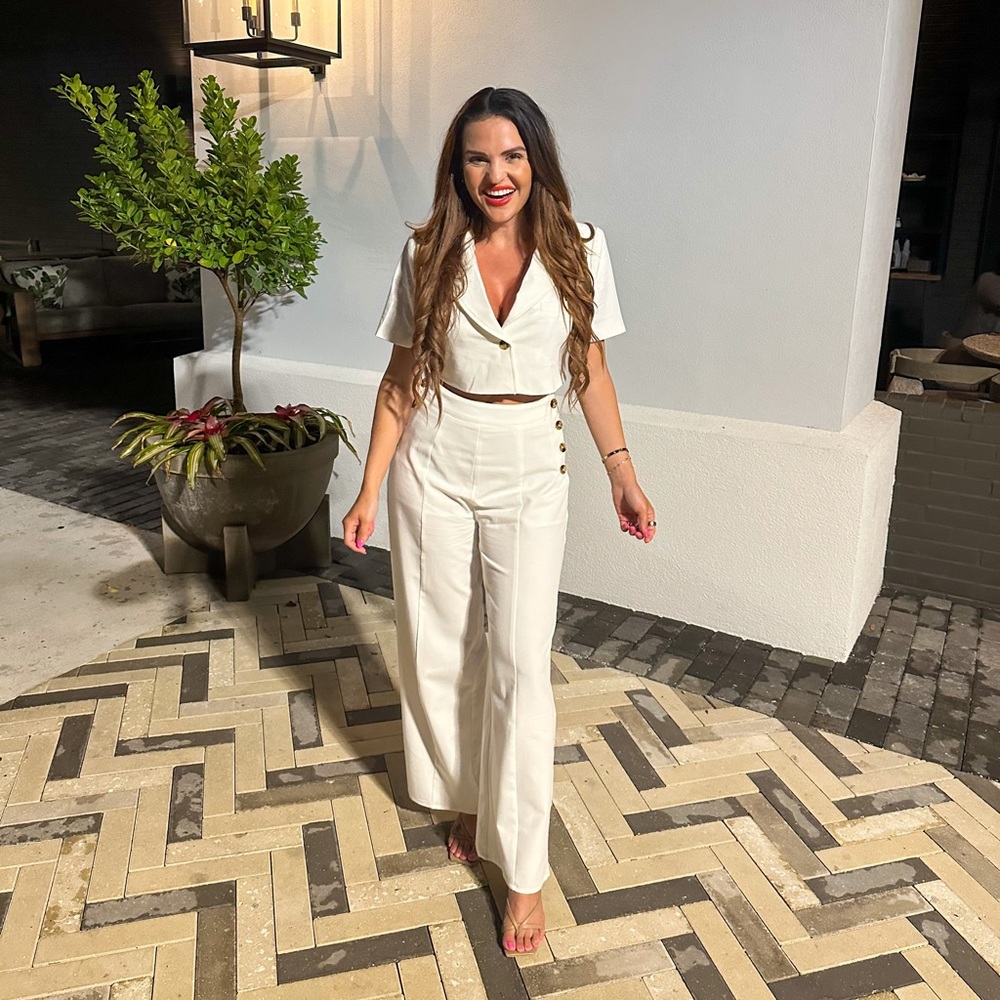 Cropped jacket short sleeve white suit